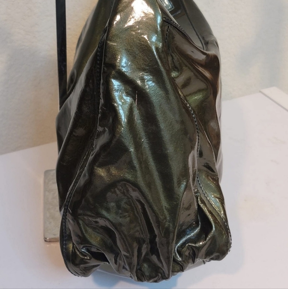 Gucci Patent Green Shoulder Bag/ Handbag - Picture 5 of 11